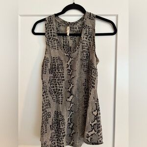 Joie racerback tank